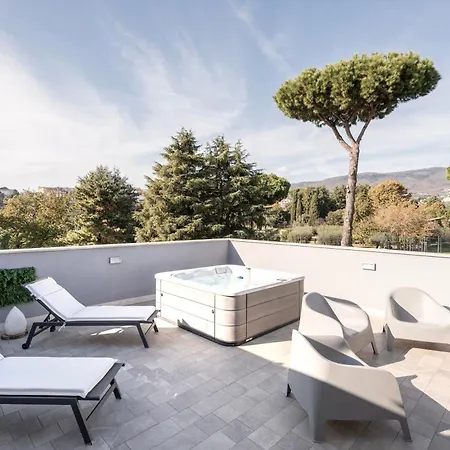 Luxury - Jacuzzi Near Rome Velletri